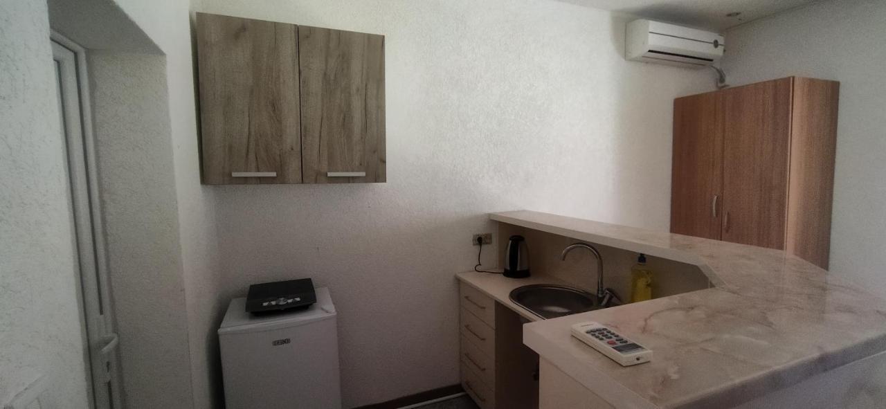 Apartmani Bronhi Sutomore Ngoại thất bức ảnh