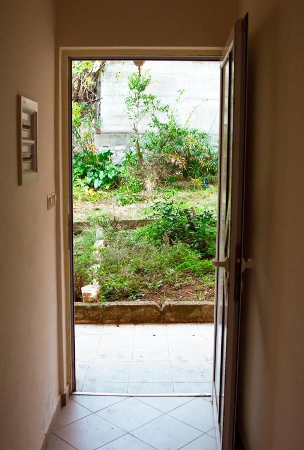 Apartmani Bronhi Sutomore Ngoại thất bức ảnh
